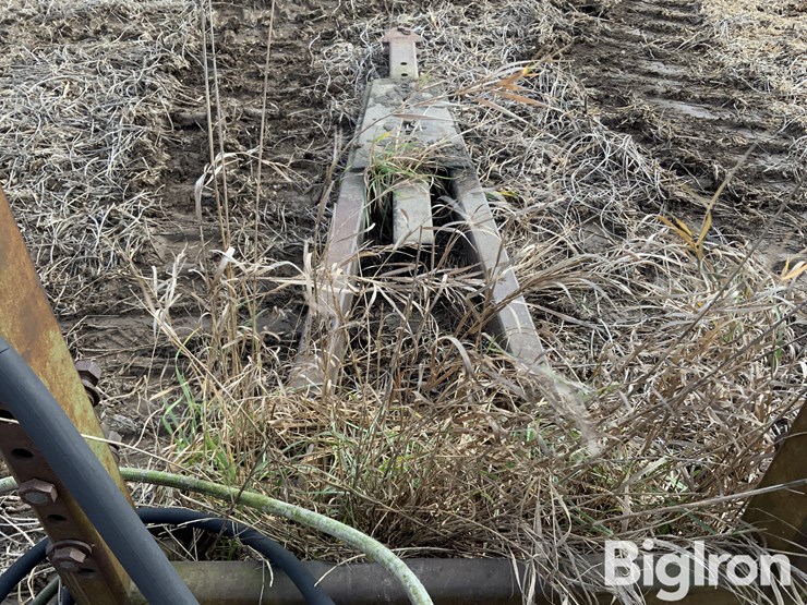 john-deere-12-image-18