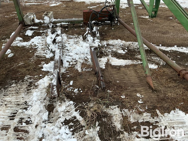 john-deere-52-image-16