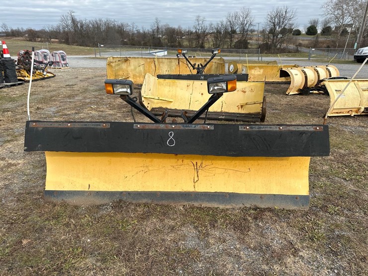 meyer-8'-snow-plow-w/-bracket-image-2