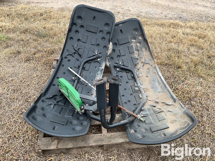 john-deere-front-fenders-image-18