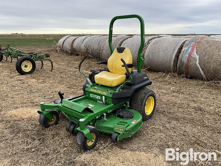 2021-john-deere-z735m-image-1