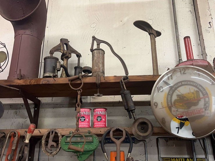 contents-of-right-side-of-the-shelf-image-5