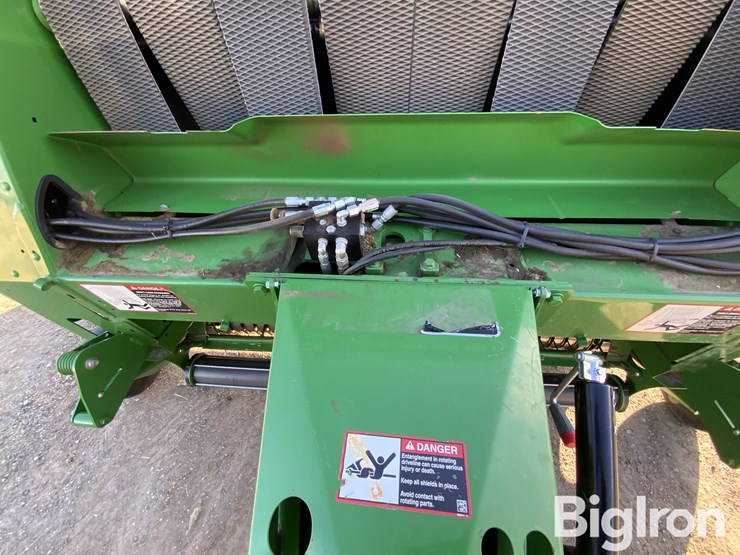 john-deere-560m-image-18