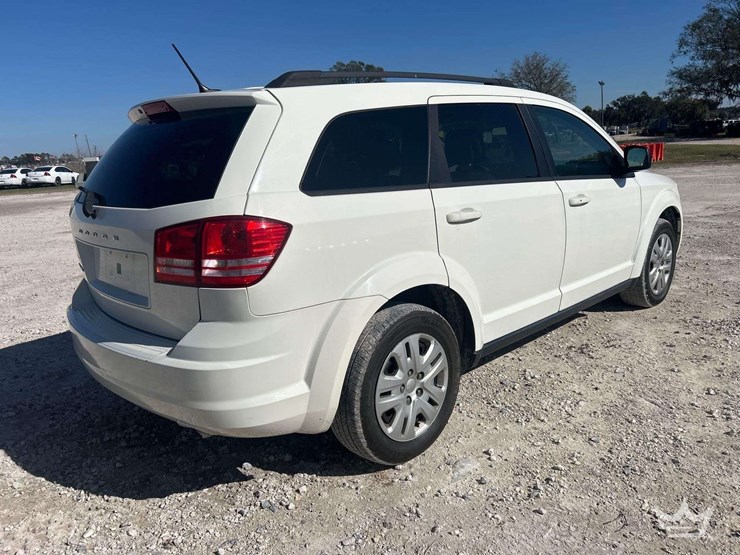 2018-dodge-journey-image-3