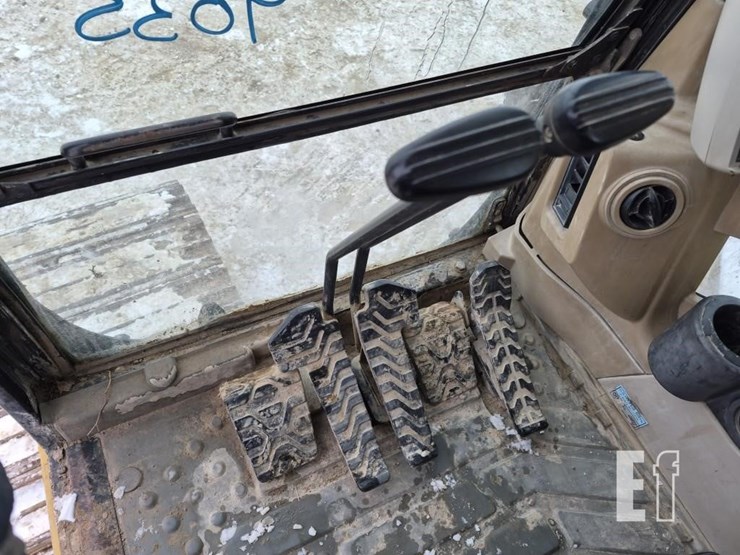 caterpillar-322c-image-17