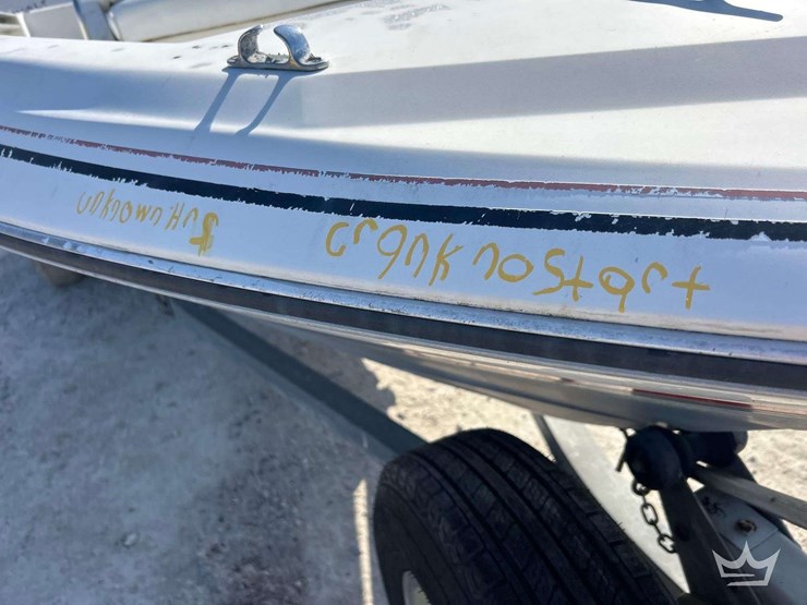 1990-bayliner-19ft-trophy-center-console-boat-w/-s/a-20ft-boat-trailer-image-16