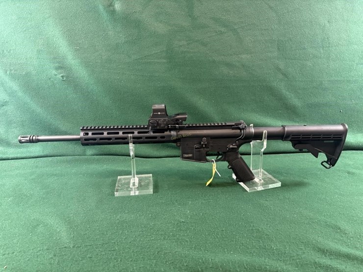 smith-&-wesson-m&p-15-22-22lr-rifle-image-10