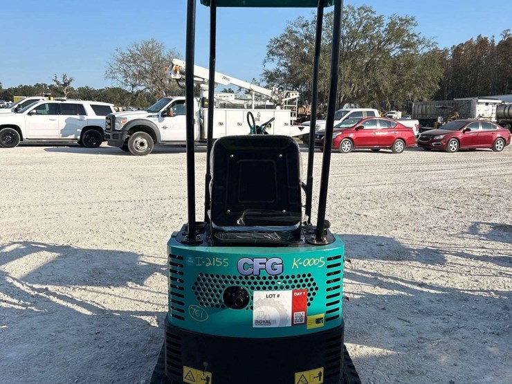 unused-2025-cfg-industrial-qh12r-mini-excavator-image-15