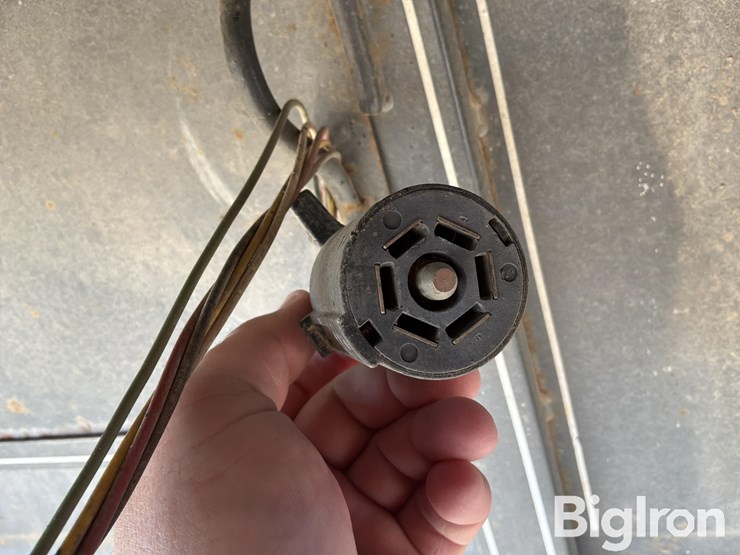 1998-titan-trailer-image-11