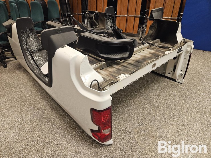 2022-chevrolet-2500-image-7