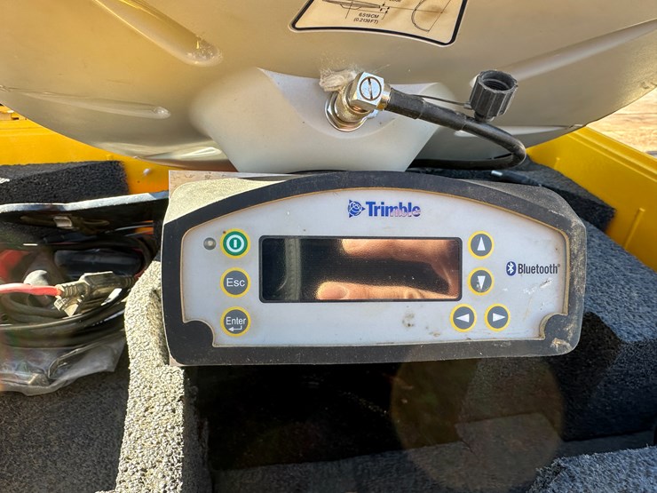 #35584-•-trimble-gps-image-7