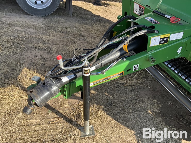 john-deere-560m-image-14