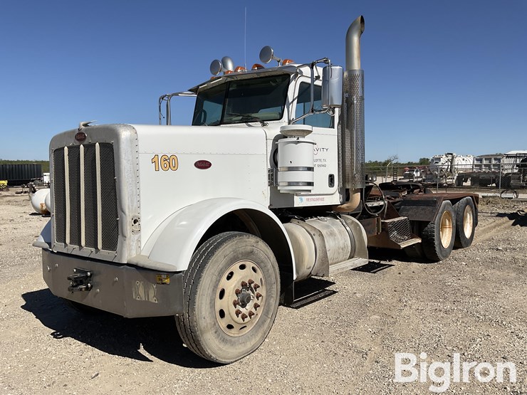 2014-peterbilt-388-image-1