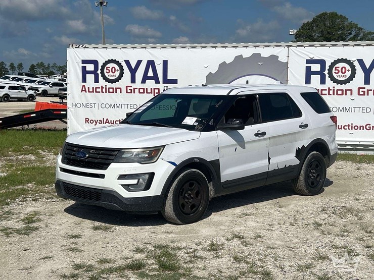 2017-ford-explorer-image-1