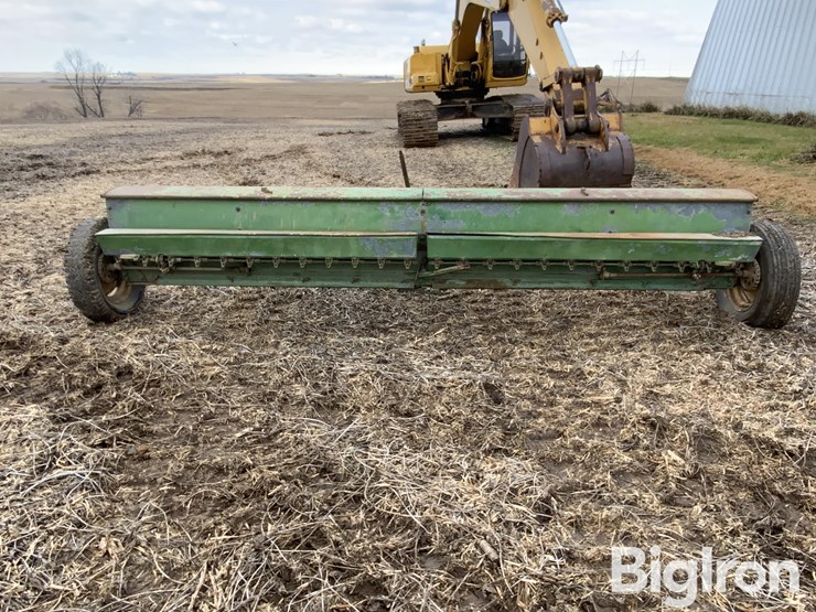 john-deere-12-image-6