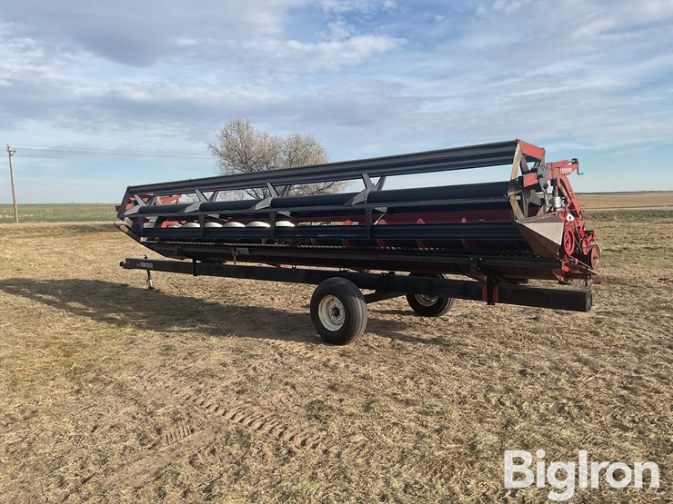 case-ih-platform-header-w/trailer-image-1