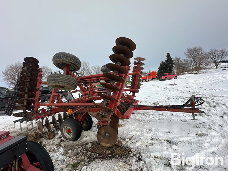 case-ih-3950-image-4