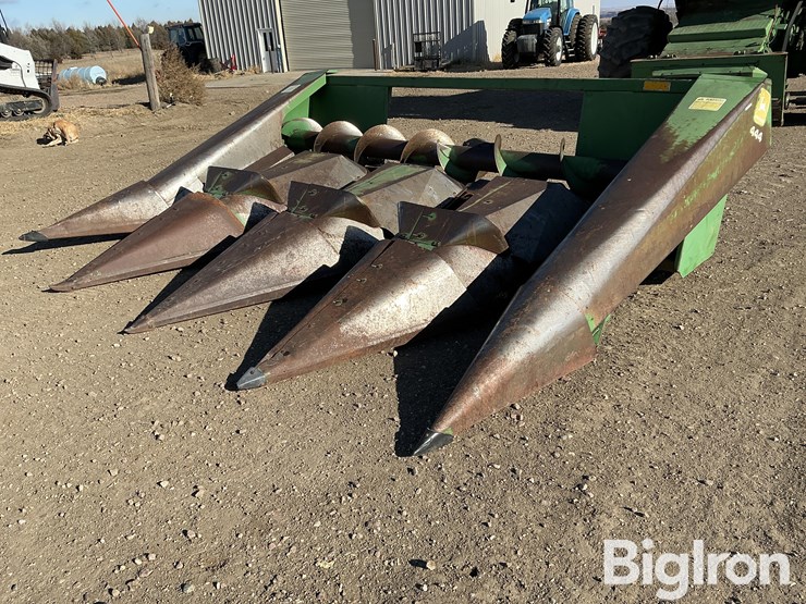 john-deere-444-image-1