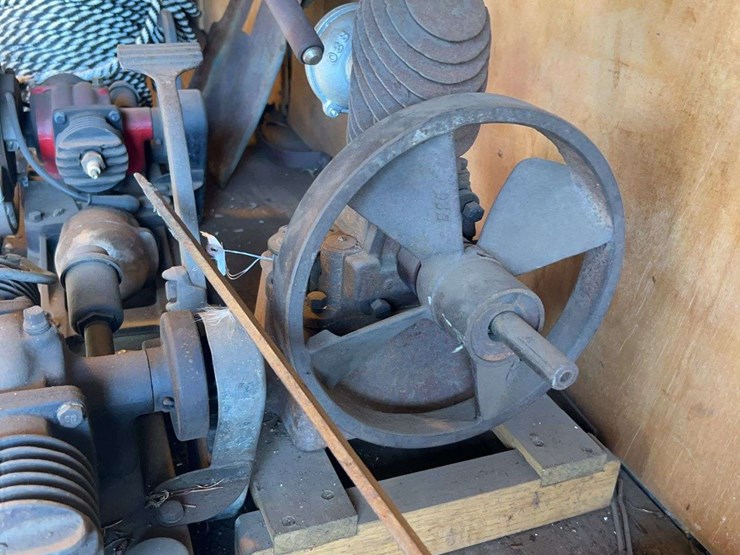 engines,-oil-jugs,-and-rope-image-9