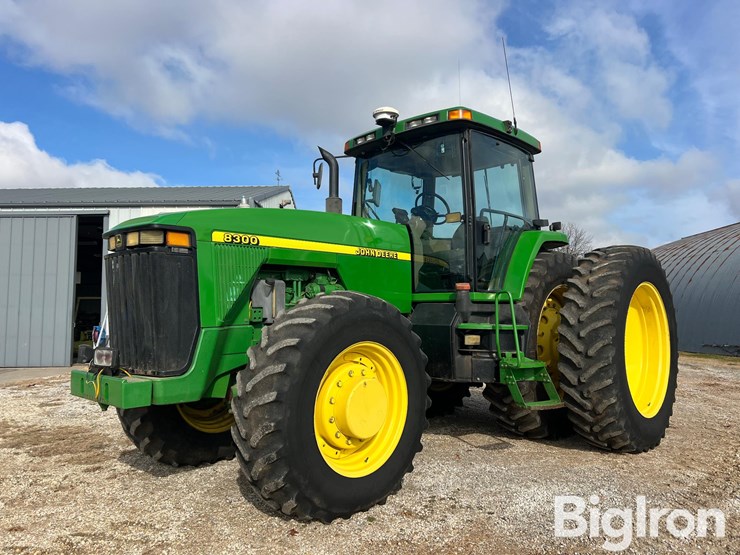 john-deere-8300-image-1