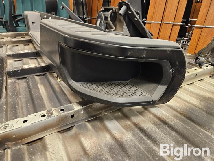 2022-chevrolet-2500-image-19