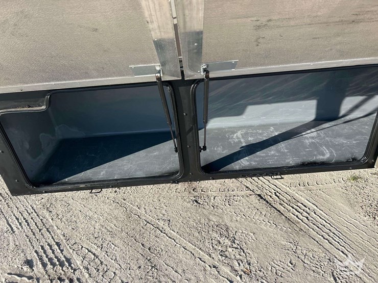 2008-freightliner-allegro-bay-class-a-motorhome-image-24