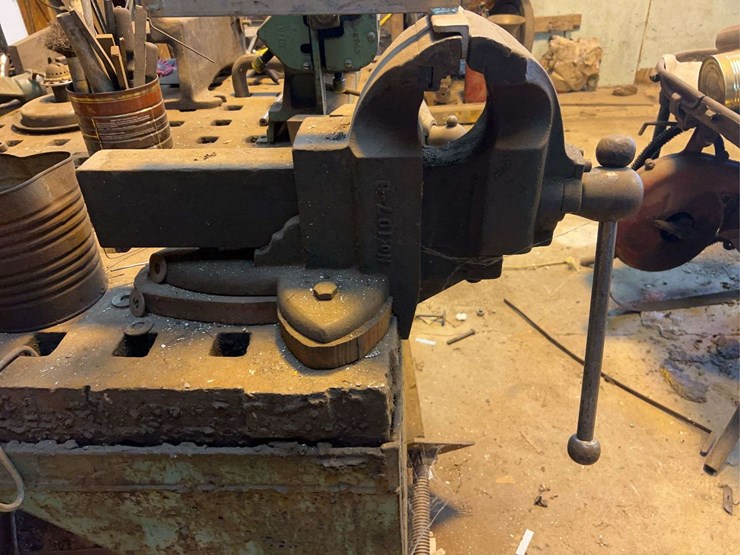 metal-working-table-image-10