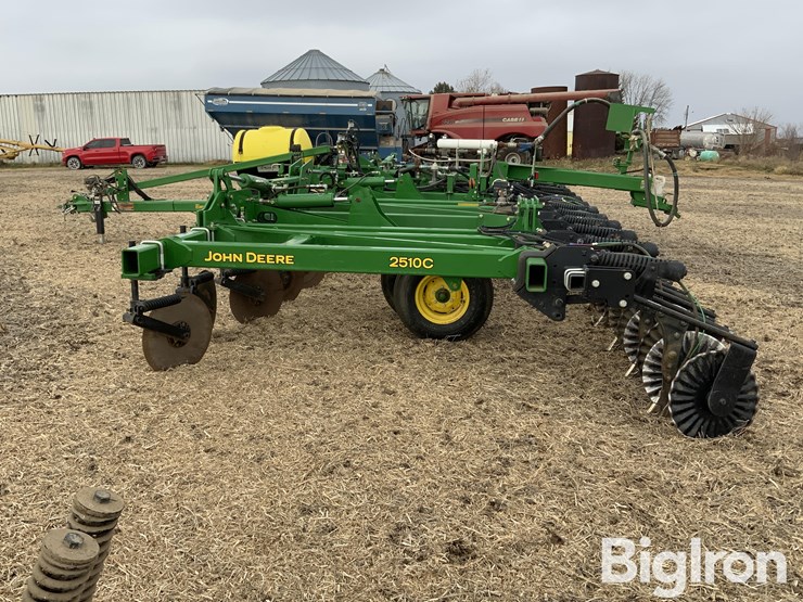 2013-john-deere-2510c-image-8