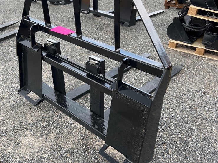 quick-attach-pallet-forks-image-3