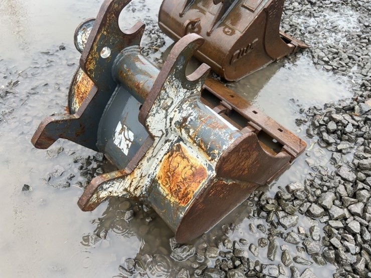 john-deere-24-image-3