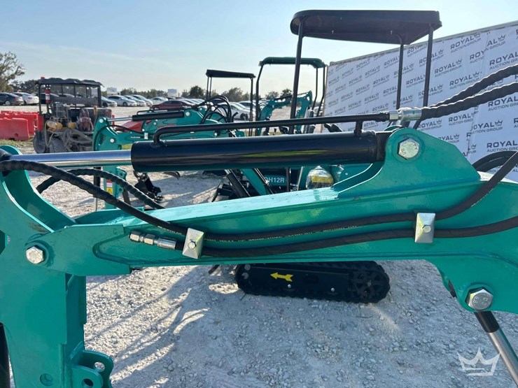 unused-2025-cfg-industrial-h15r-mini-excavator-image-12