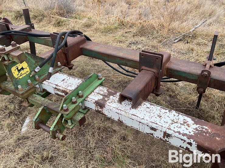 hydraulic-folding-tool-bar-image-17