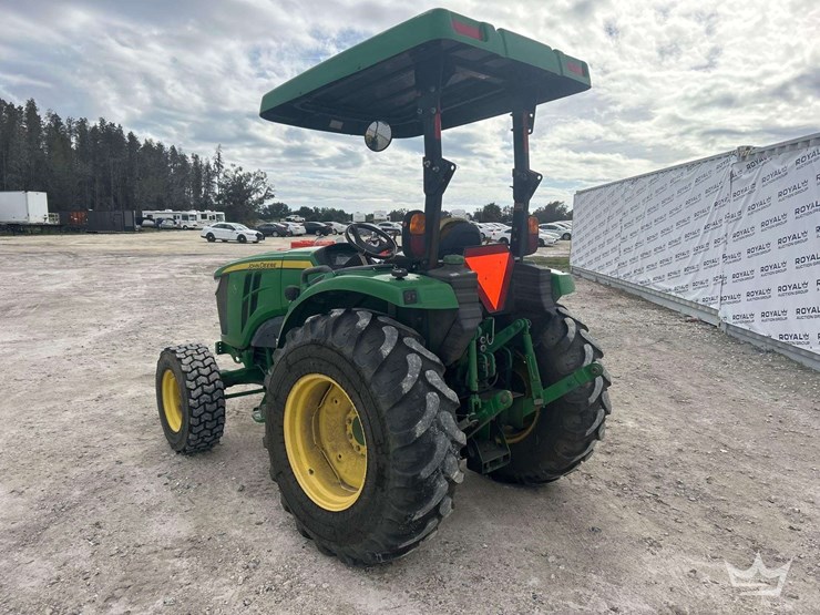 2016-john-deere-4044r-42hp-4wd-utility-tractor-image-4