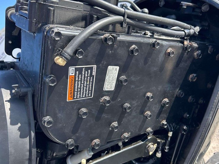 1990-bayliner-19ft-trophy-center-console-boat-w/-s/a-20ft-boat-trailer-image-7