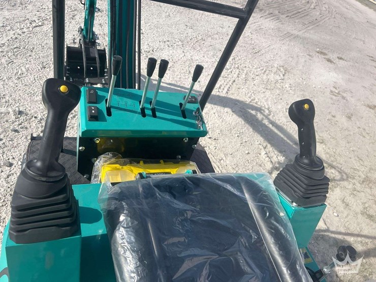 unused-2025-cfg-industrial-mx12rx-mini-excavator-image-13