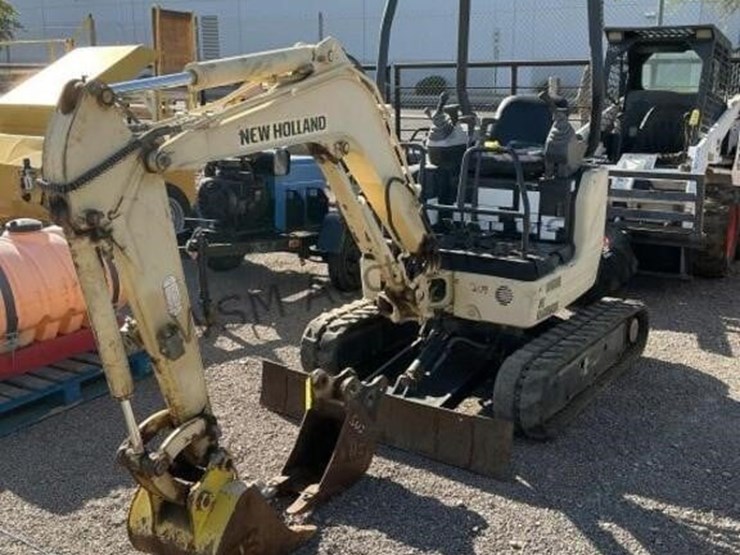 new-holland-e18sr-image-1