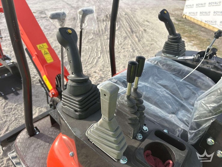 2025-cfg-industrial-nt20-cz-mini-excavator-image-6