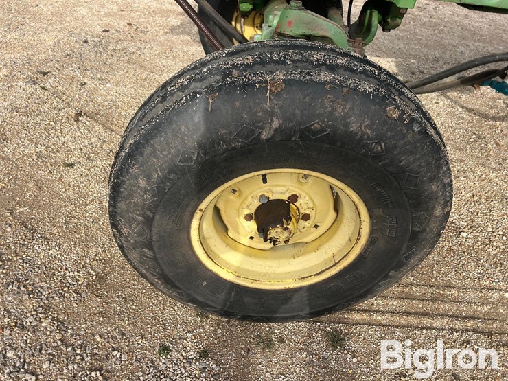 john-deere-4010-image-12