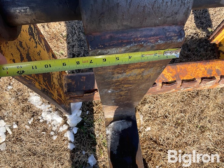 2009-caterpillar-60-image-19