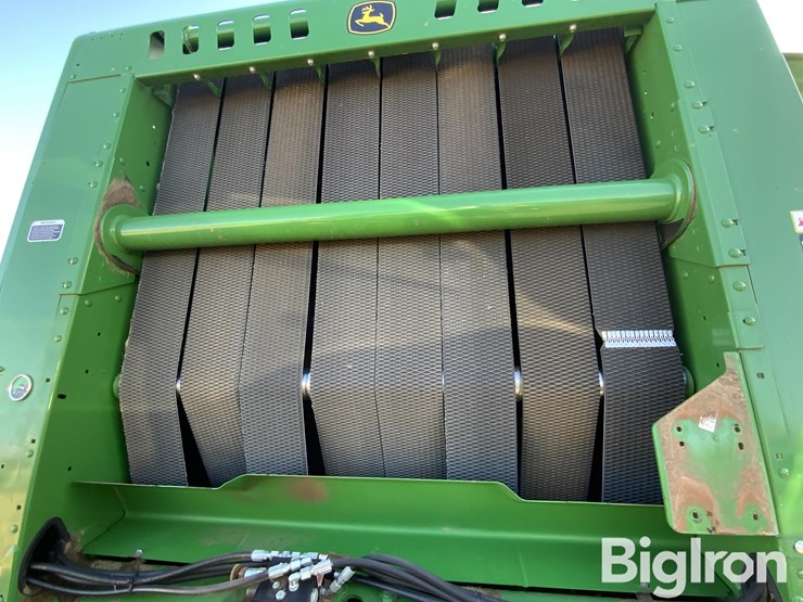 john-deere-560m-image-19