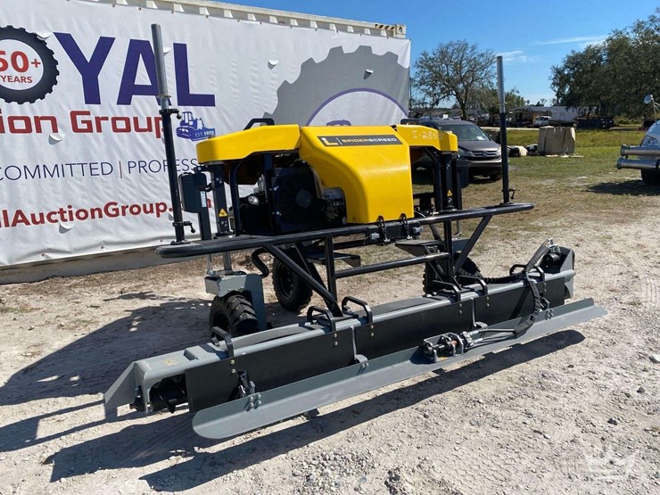 2025-ligchine-spiderscreed-concrete-screed-image-2