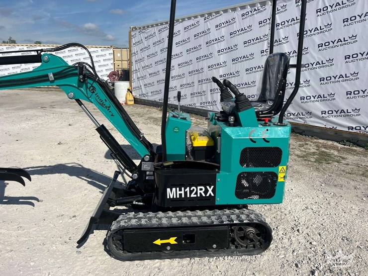 unused-2025-cfg-industrial-mx12rx-mini-excavator-image-16
