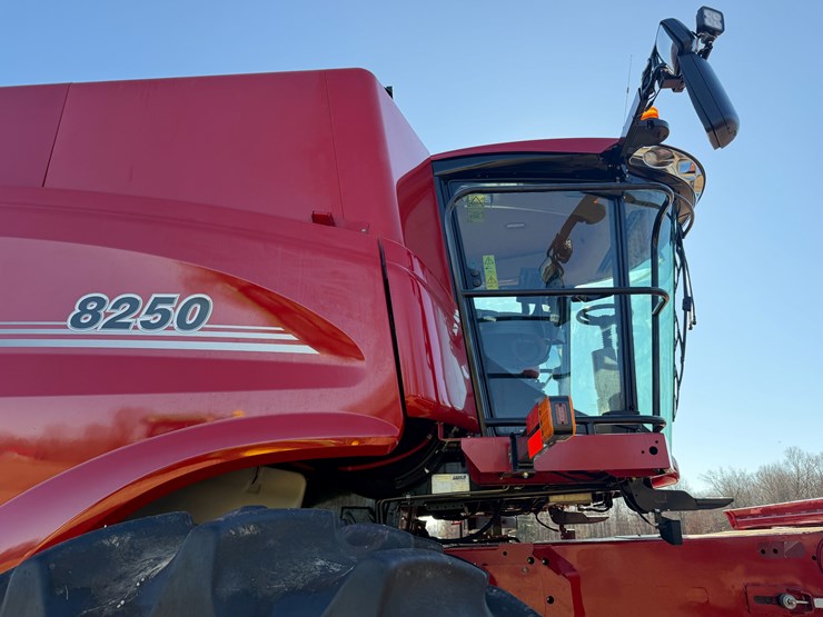 case-ih-8250-image-33