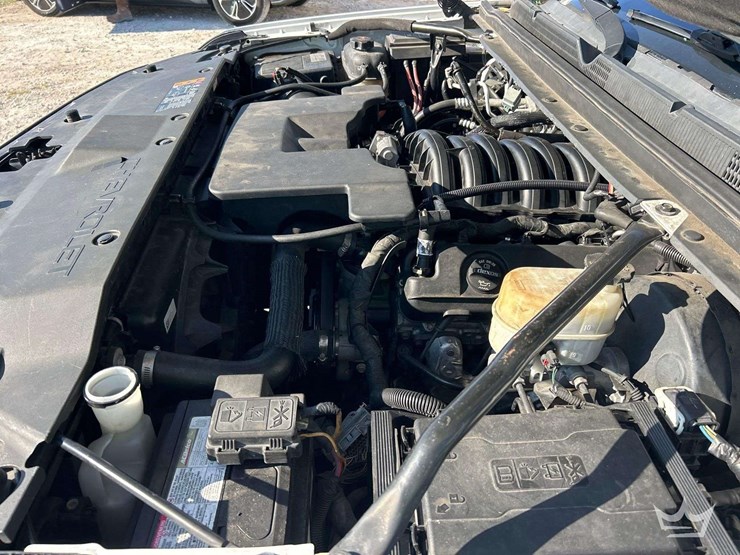 2018-chevrolet-tahoe-image-8