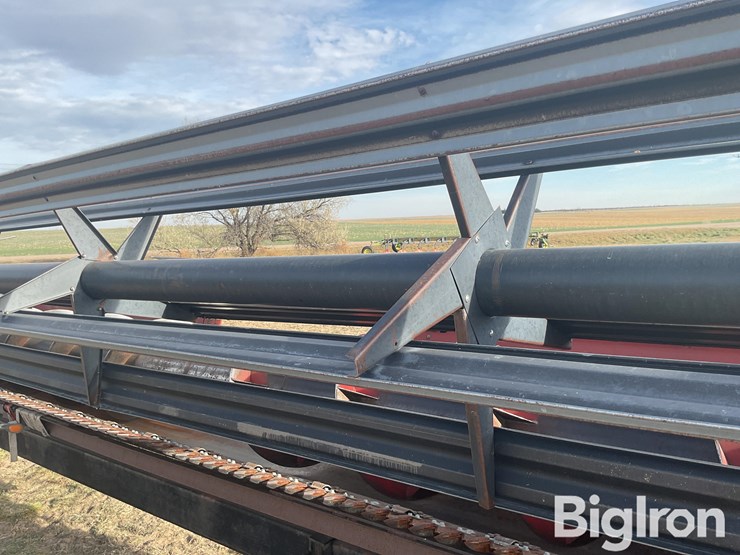 case-ih-platform-header-w/trailer-image-12