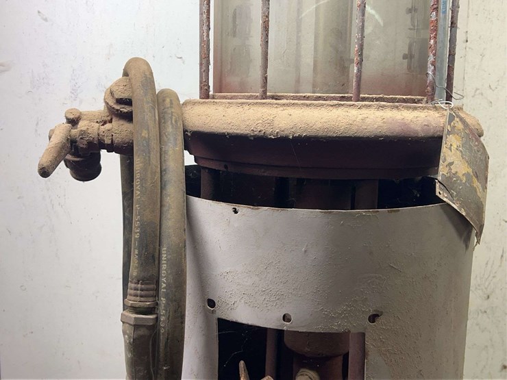 vizo-10-gallon-visable-gas-pump-image-14