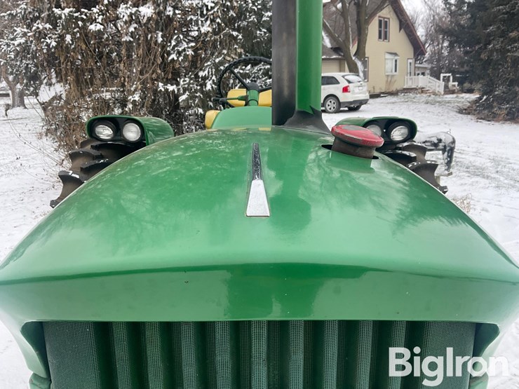 john-deere-3010-image-11