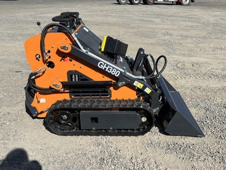 2025-aboss-gh380-mini-compact-track-loader-image-3