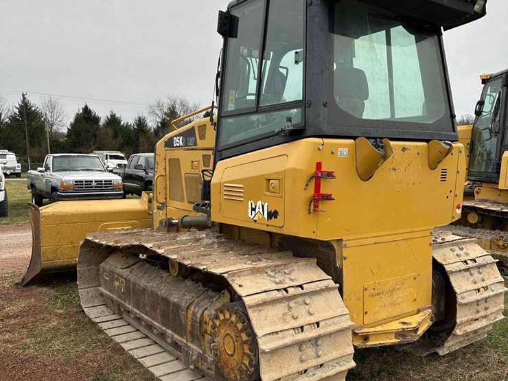 2015-caterpillar-d5k2-lgp-image-11