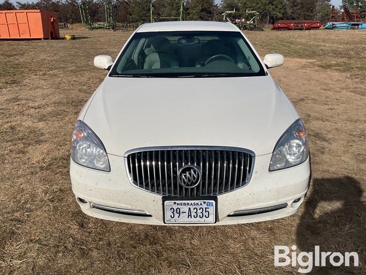 2011-buick-lucerne-cxl-4-door-sedan-image-2